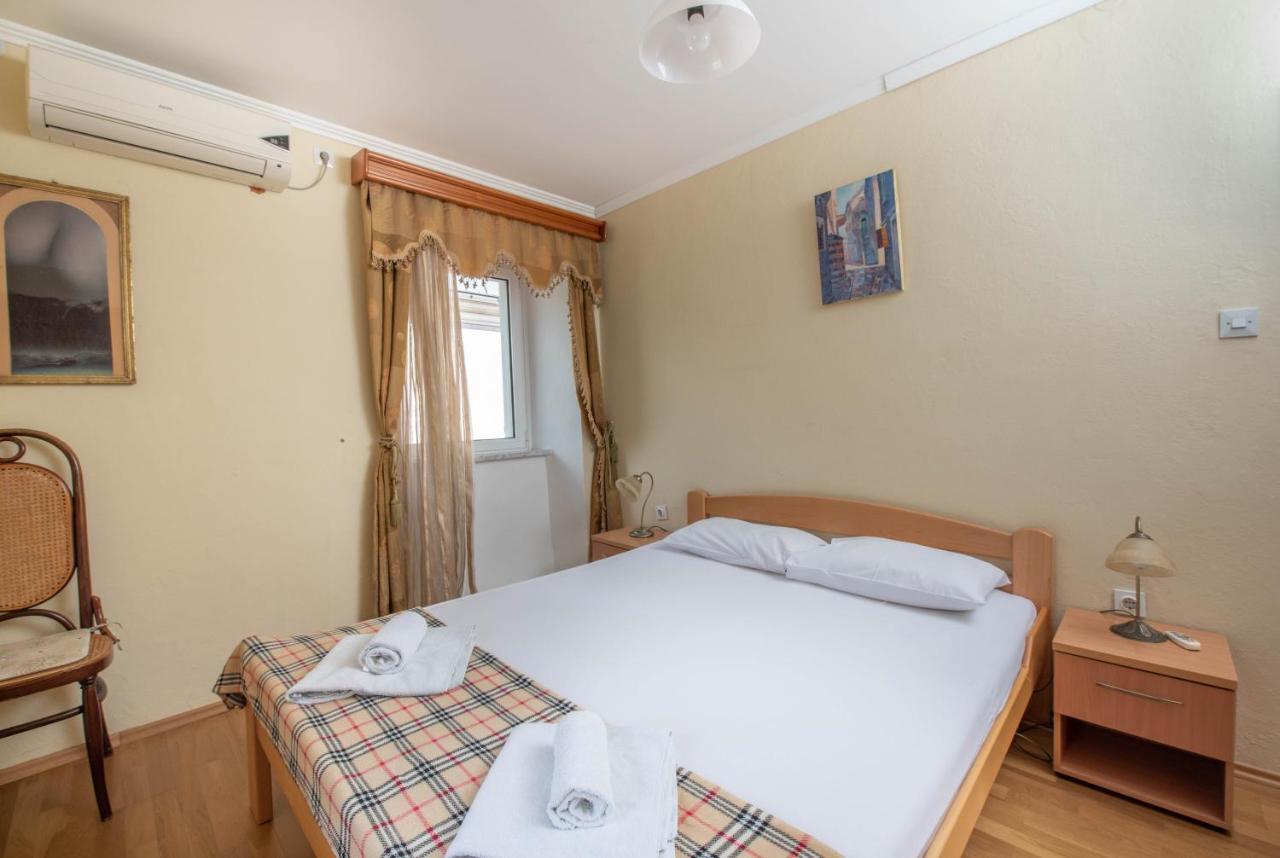 Apartments Radimir Kotor Exterior photo