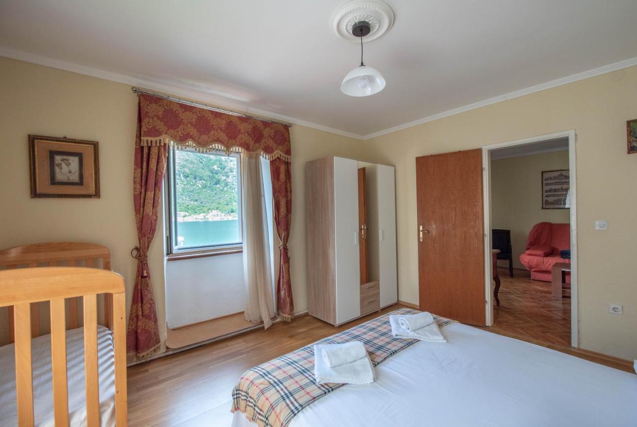 Apartments Radimir Kotor Exterior photo