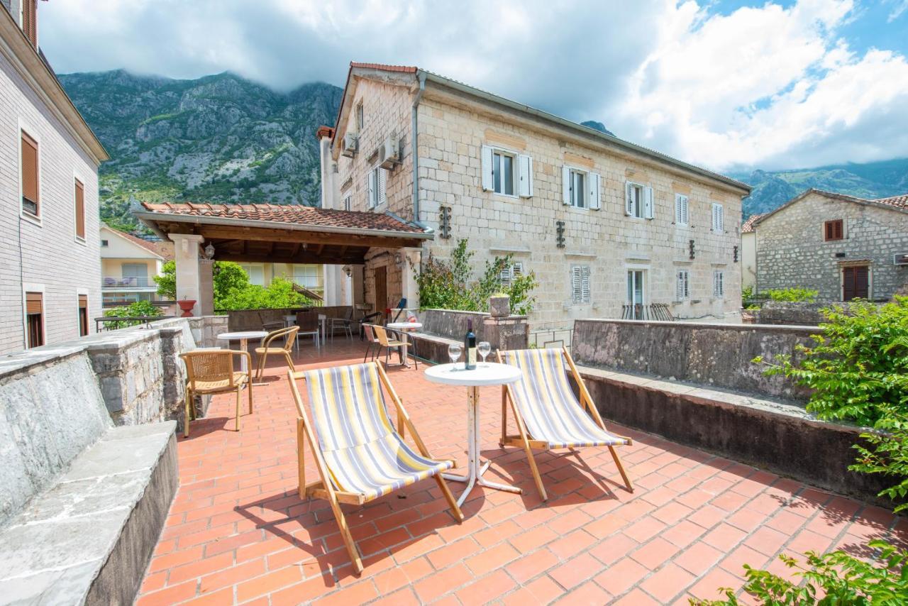 Apartments Radimir Kotor Exterior photo