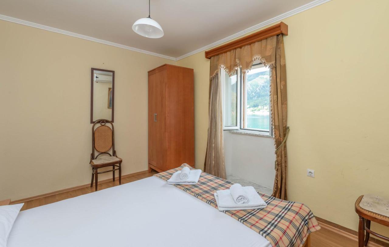 Apartments Radimir Kotor Exterior photo